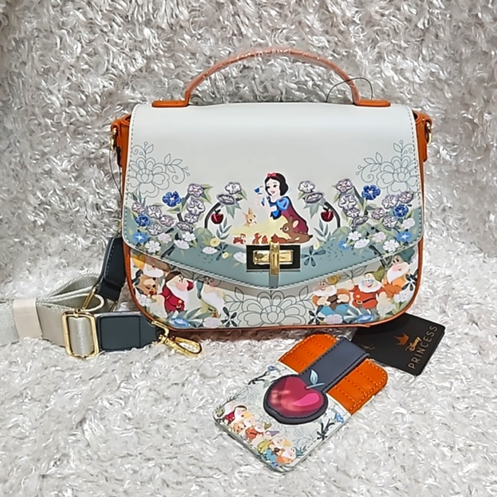Loungefly Snow White and the Seven Dwarfs Handbag / Crossbody and Cardholder - Picture 11 of 16